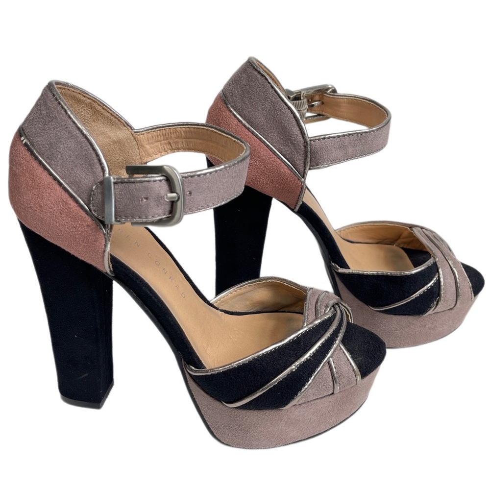 LAUREN CONRAD Dezi Black & Gray Peep Toe Heels